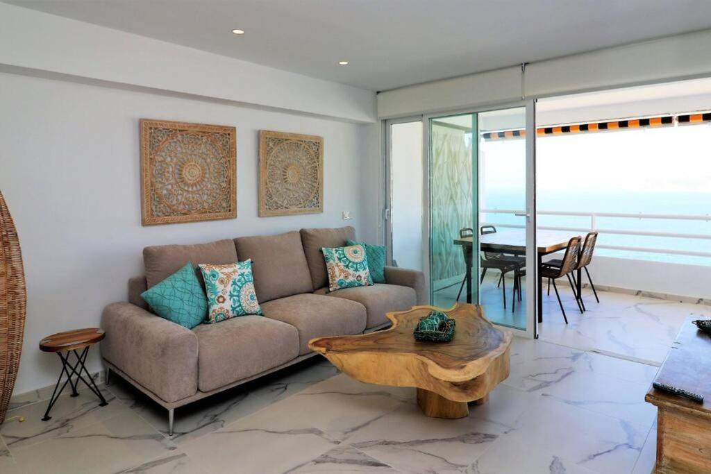 Luxurious 2-Bedroom Apt With Stunning Views, 1St Line On Levante Beach, ベニドルム エクステリア 写真