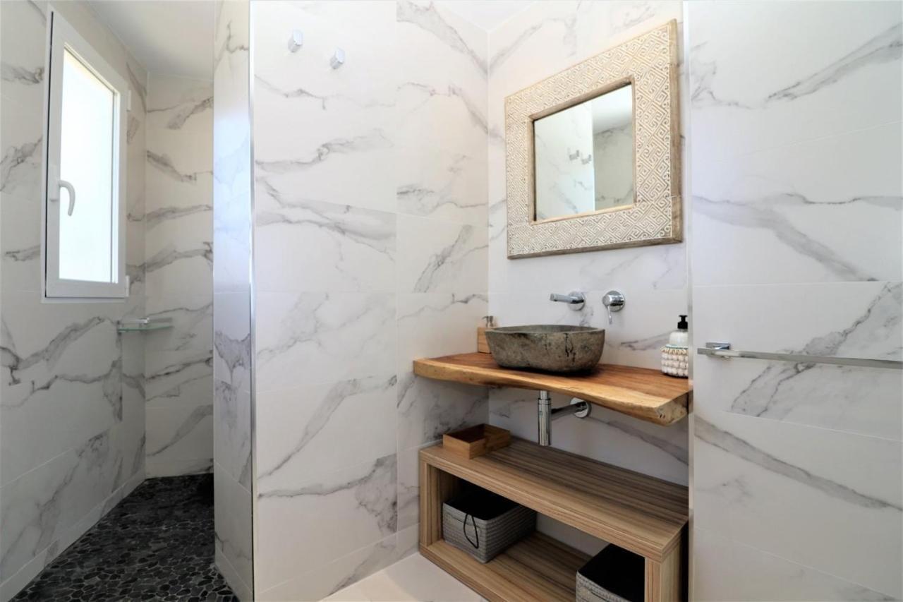 Luxurious 2-Bedroom Apt With Stunning Views, 1St Line On Levante Beach, ベニドルム エクステリア 写真