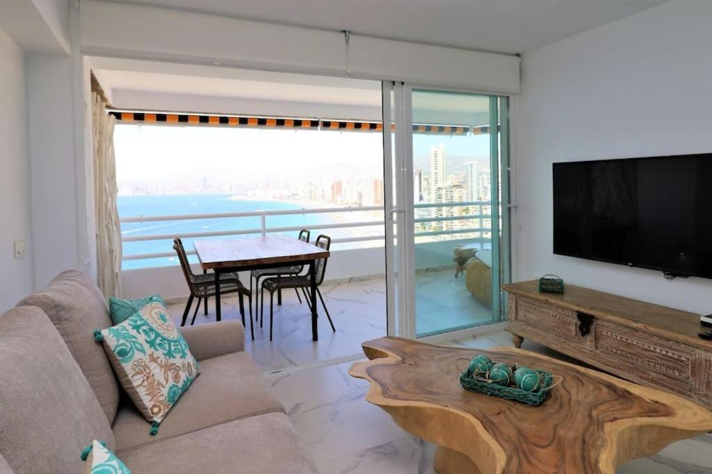 Luxurious 2-Bedroom Apt With Stunning Views, 1St Line On Levante Beach, ベニドルム エクステリア 写真