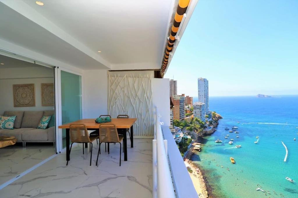 Luxurious 2-Bedroom Apt With Stunning Views, 1St Line On Levante Beach, ベニドルム エクステリア 写真