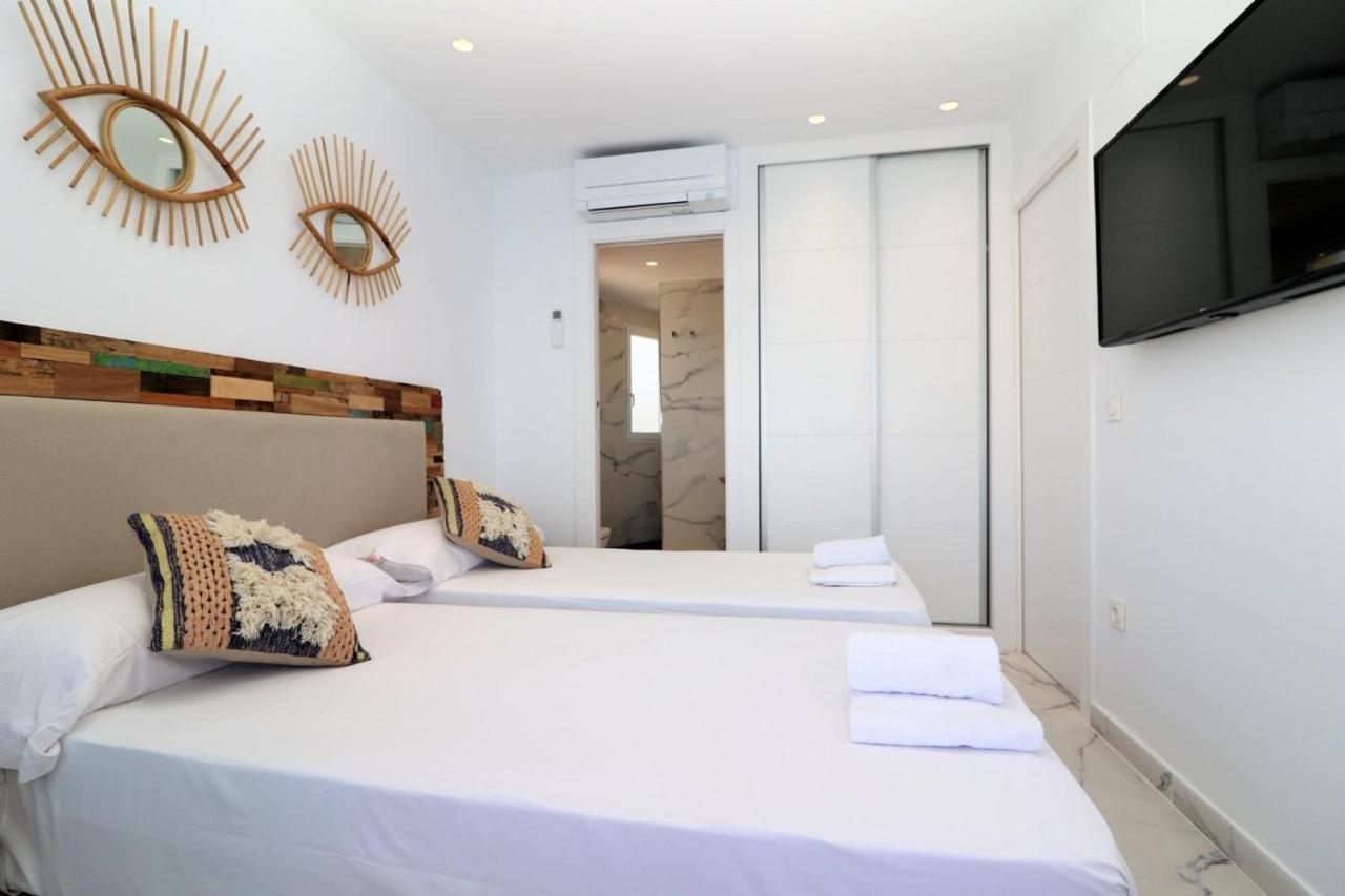 Luxurious 2-Bedroom Apt With Stunning Views, 1St Line On Levante Beach, ベニドルム エクステリア 写真
